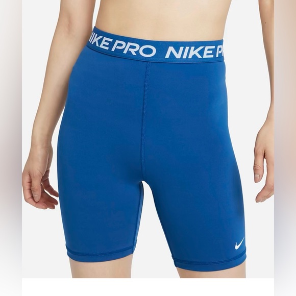 NIKE WOMEN SHORT /BIKER SHORT, NEW WITH TAG ! - Picture 1 of 7